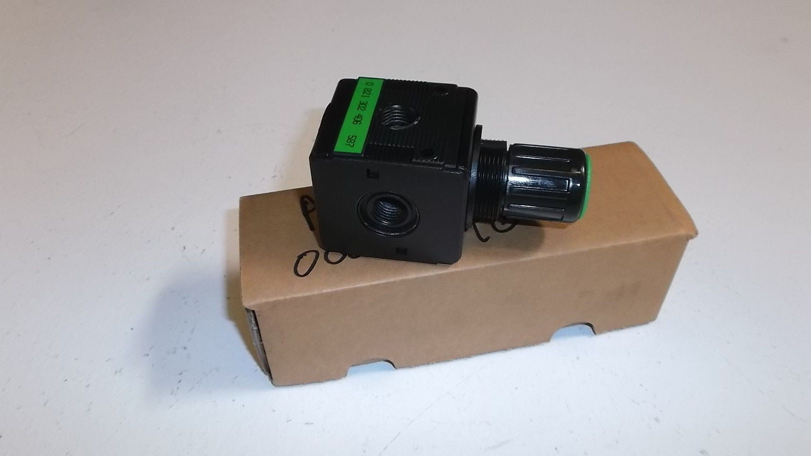 REXROTH 0821302406 *NEW IN BOX*