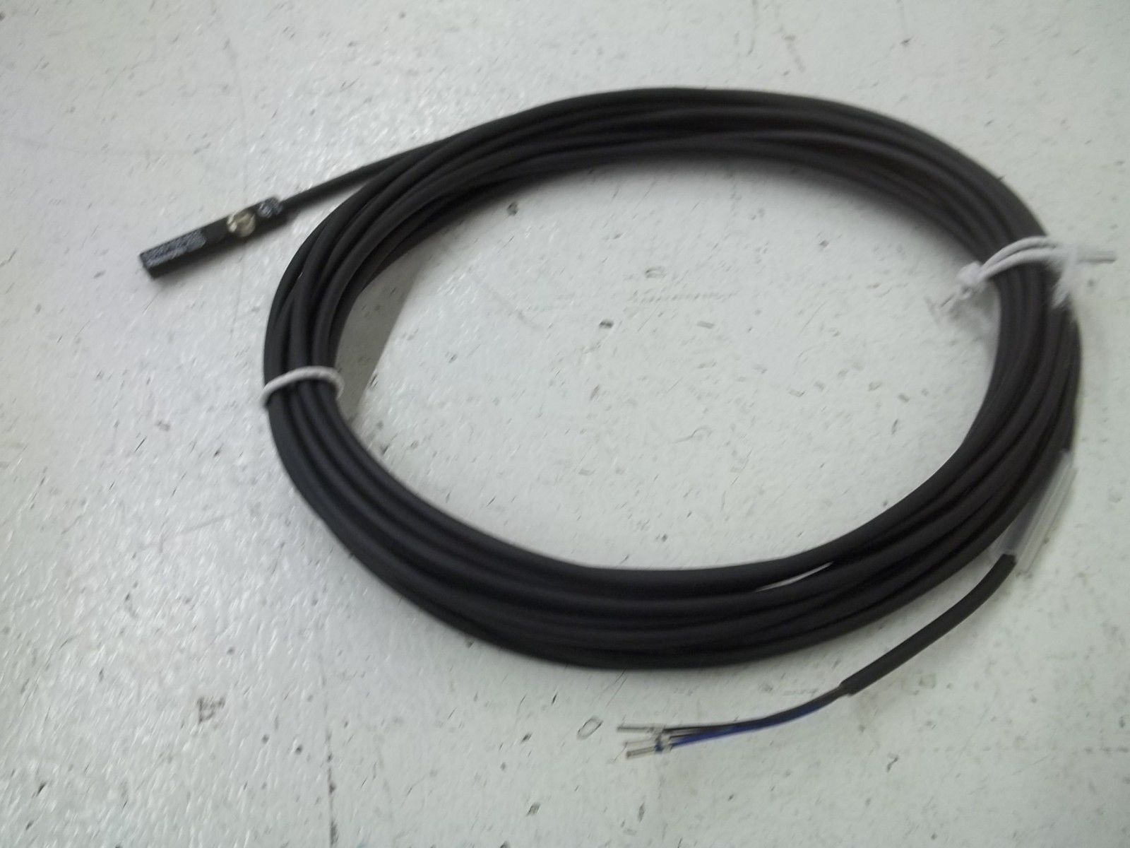 REXROTH 0830100632 SWITCH CONTACTLESS *USED*