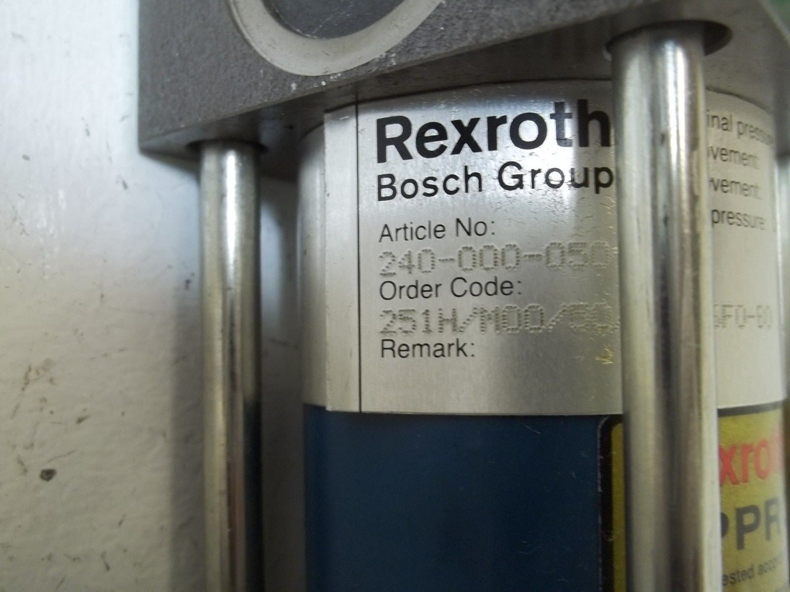 REXROTH 240-000-050-1 PNEUMATIC CYLINDER *USED*