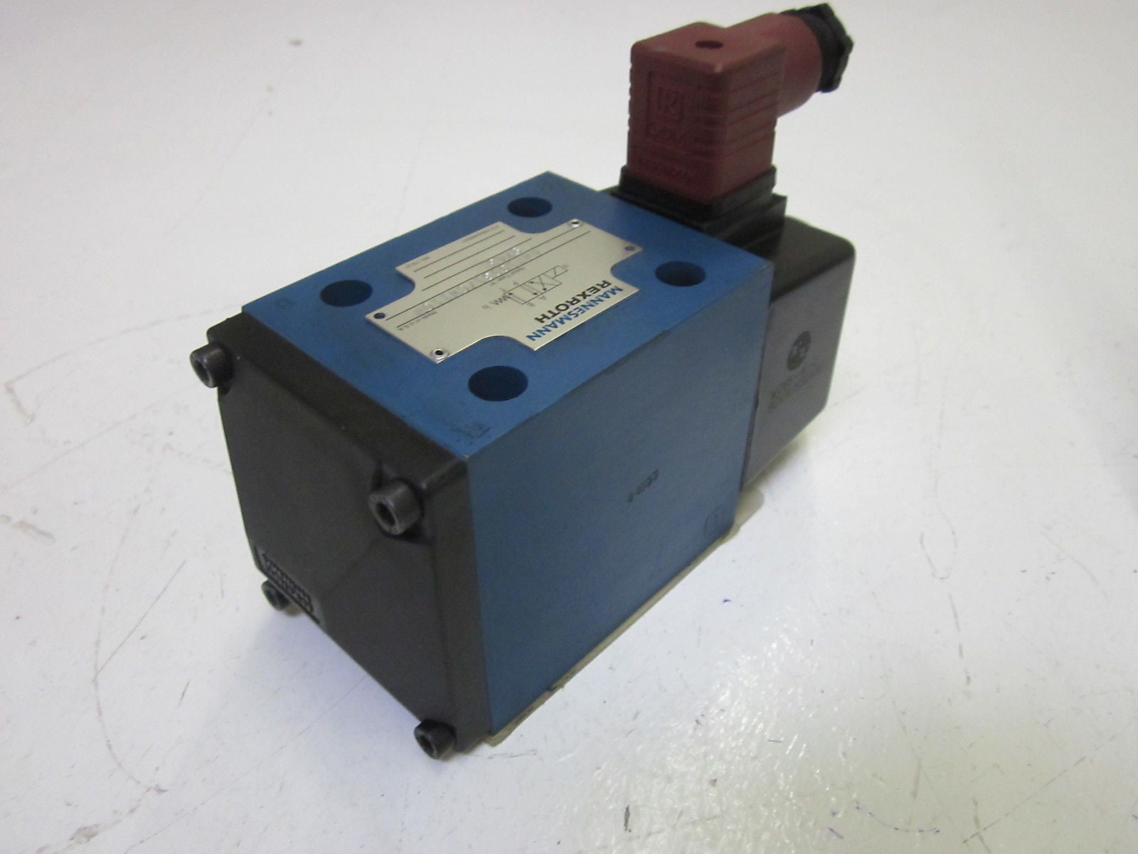 REXROTH 4WE10D31/CW110N 110-120V *USED*