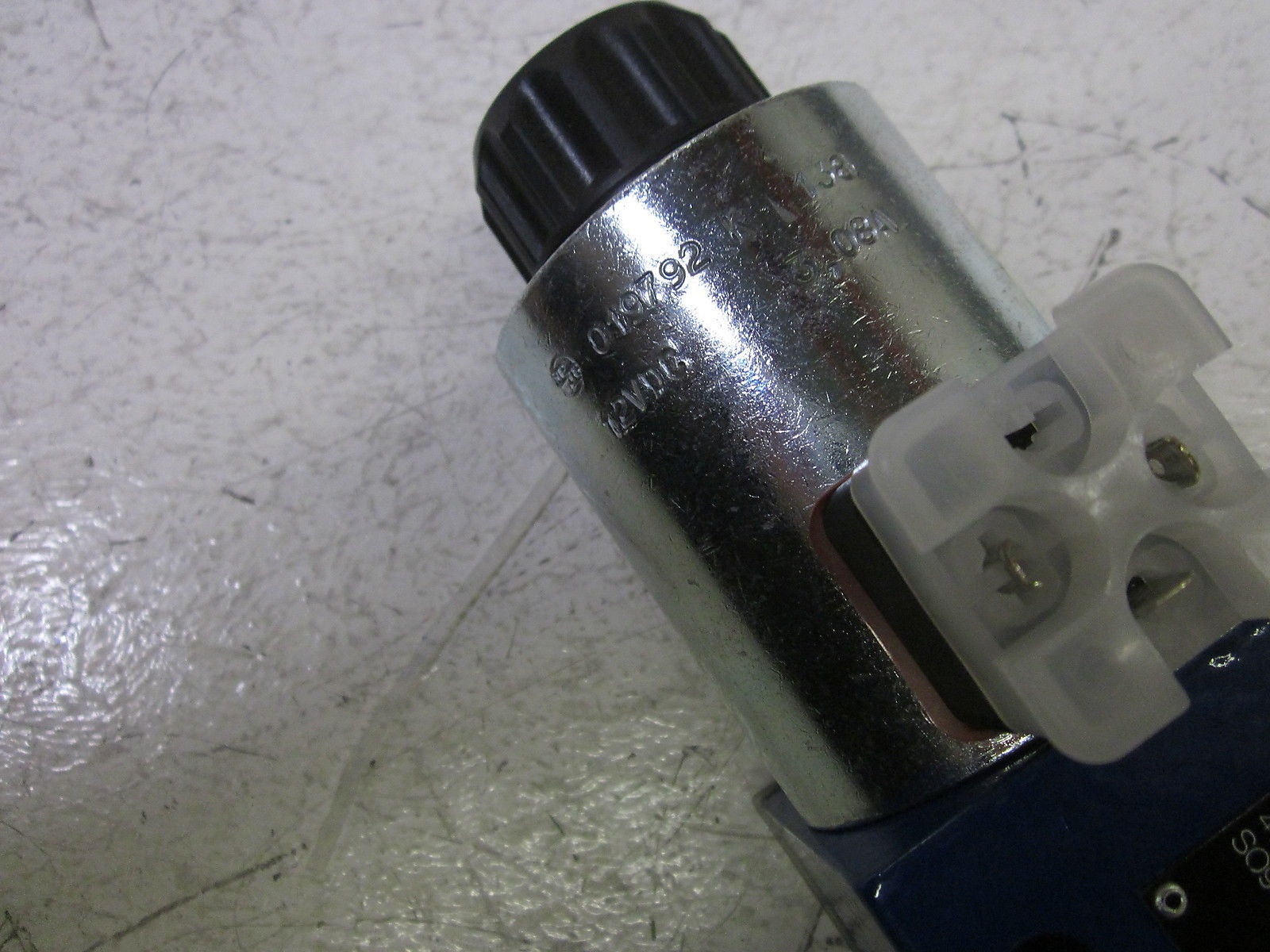 REXROTH 4WE10H73-33/CG12N9K4 HYDRAULIC VALVE  *NEW NO BOX*