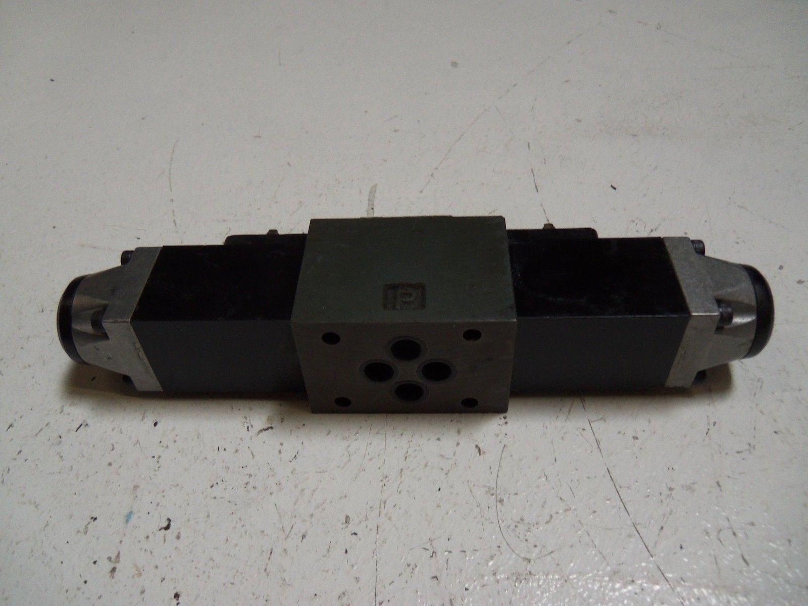 REXROTH 4WE6D53/AG24NK4 HYDRAULIC VALVE *USED*