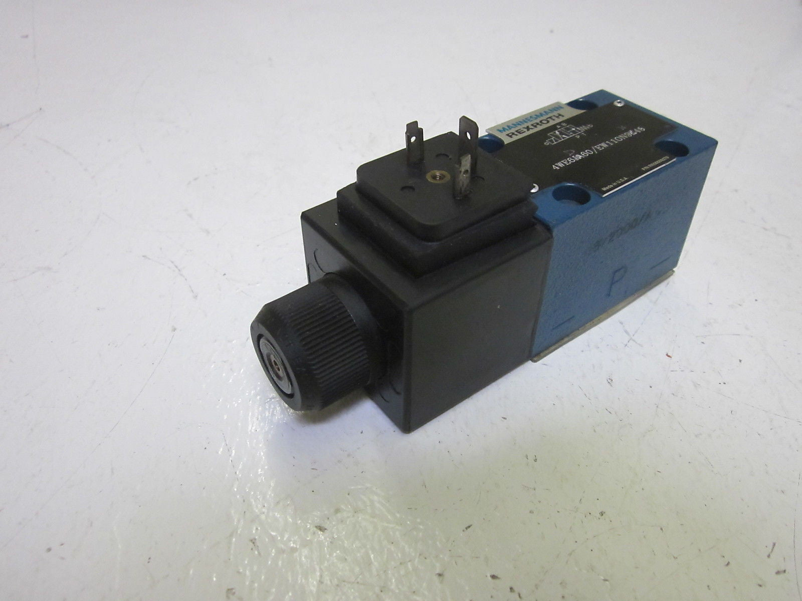 REXROTH 4WE6D60/EW110N9K4 DIRECTIONAL CONTROL VALVE (AS PICTURED) *USED*