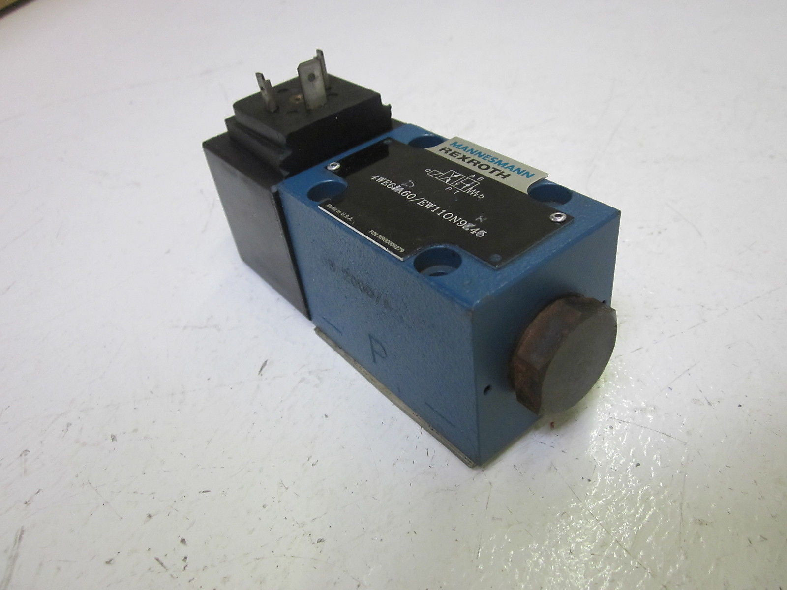 REXROTH 4WE6D60/EW110N9K4 DIRECTIONAL CONTROL VALVE (AS PICTURED) *USED*