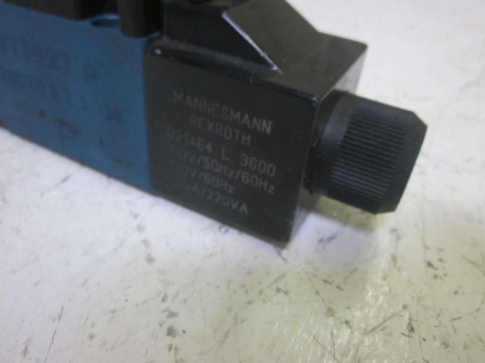 REXROTH 4WE6D61/0FEW110N9DAL PNEUMATIC VALVE *USED*
