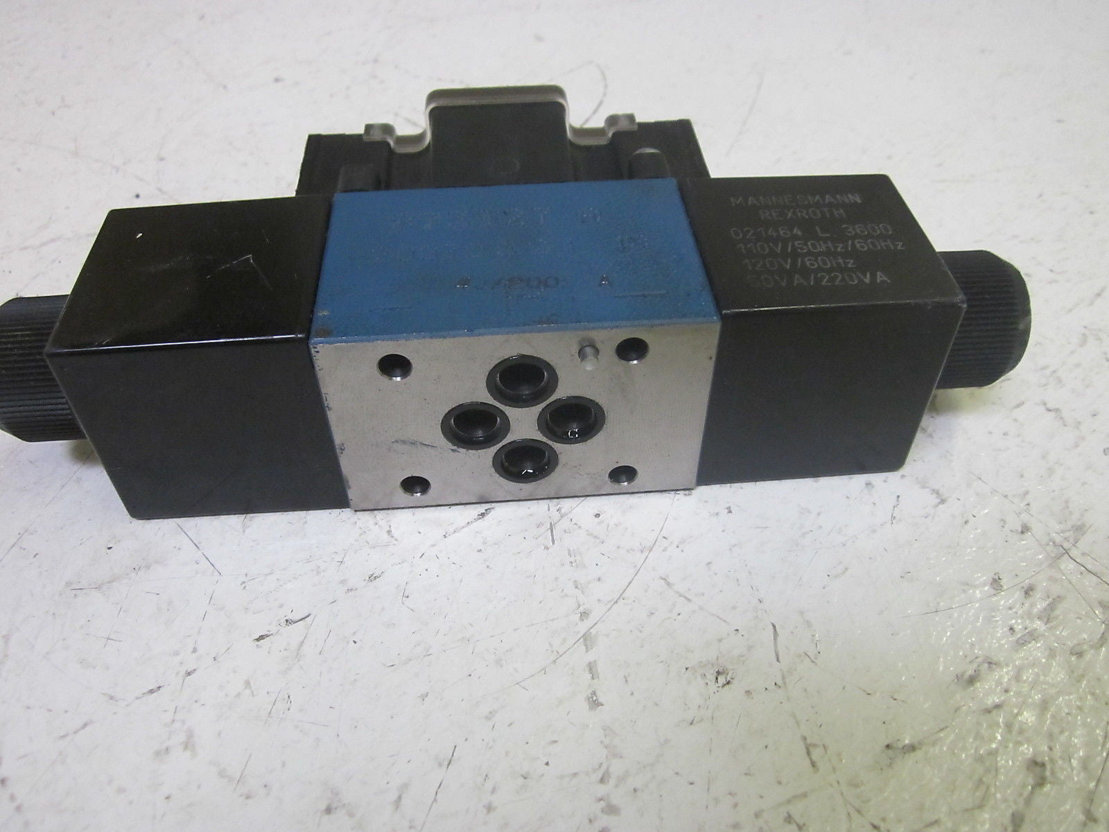 REXROTH 4WE6D61/0FEW110N9DAL PNEUMATIC VALVE *USED*