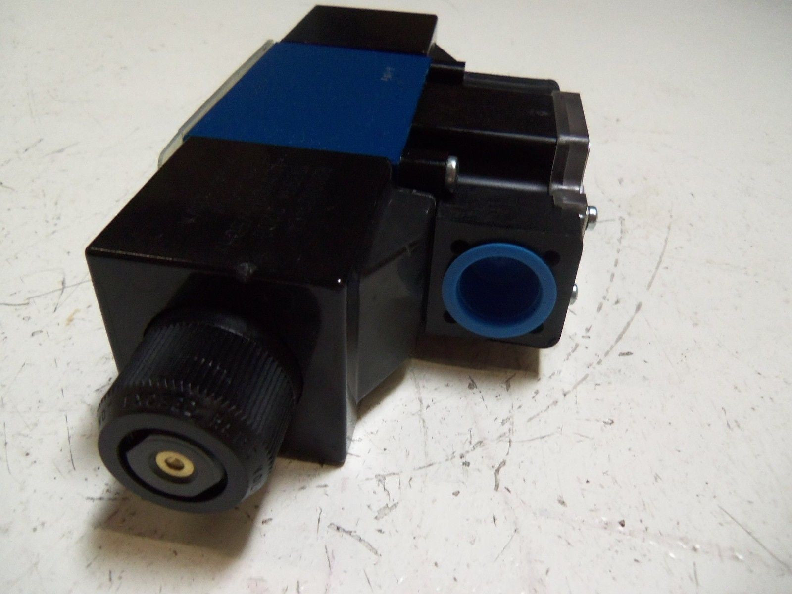 REXROTH 4WE6E22/EW110N9DAL/62 HYDRAULIC VALVE *NEW NO BOX*
