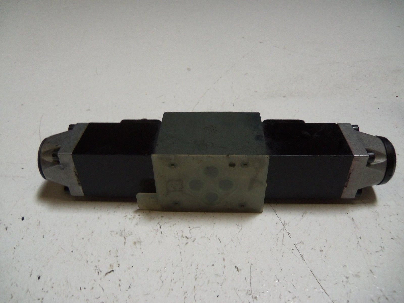REXROTH 4WE6H51/AG24NZ4 DIRECTIONAL VALVE *USED*