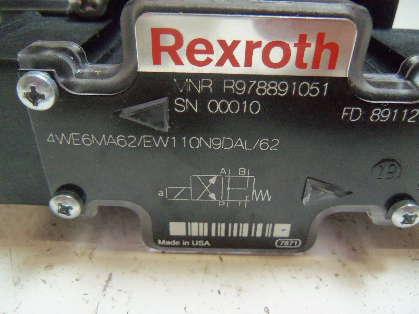 REXROTH 4WE6MA62/EW110N9DAL/62 HYDRAULIC VALVE *NEW NO BOX*