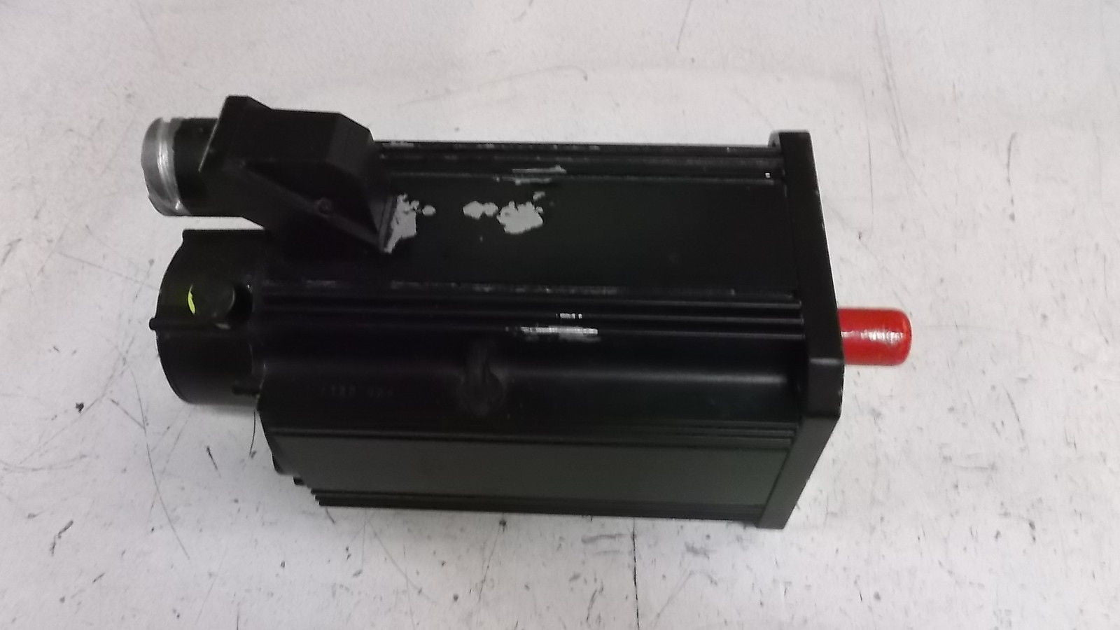 REXROTH MKD112B-024-GP0-BN SERVO MOTOR *USED*