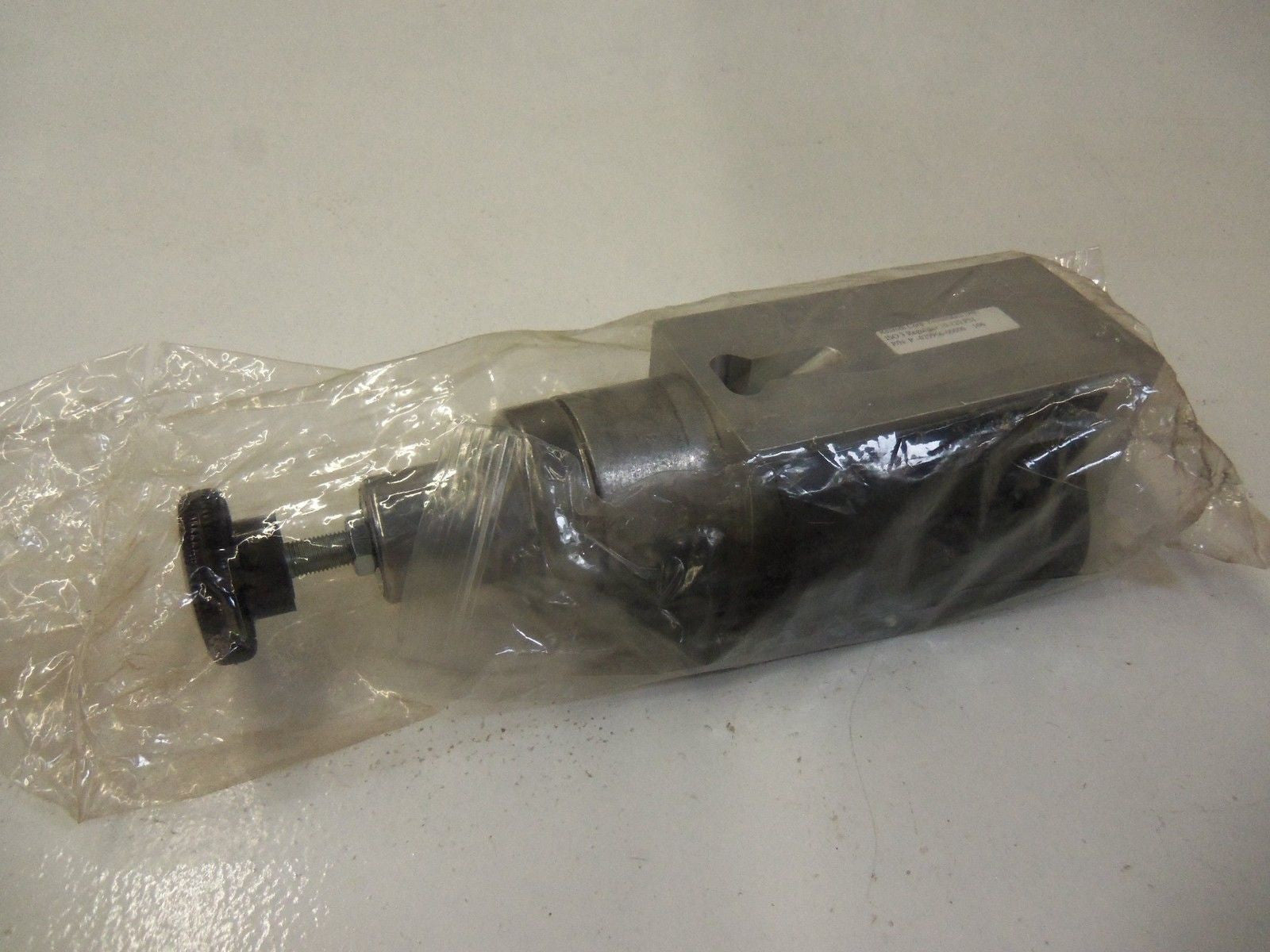 REXROTH P-029906 -00000 REGULATOR *NEW NO BOX*