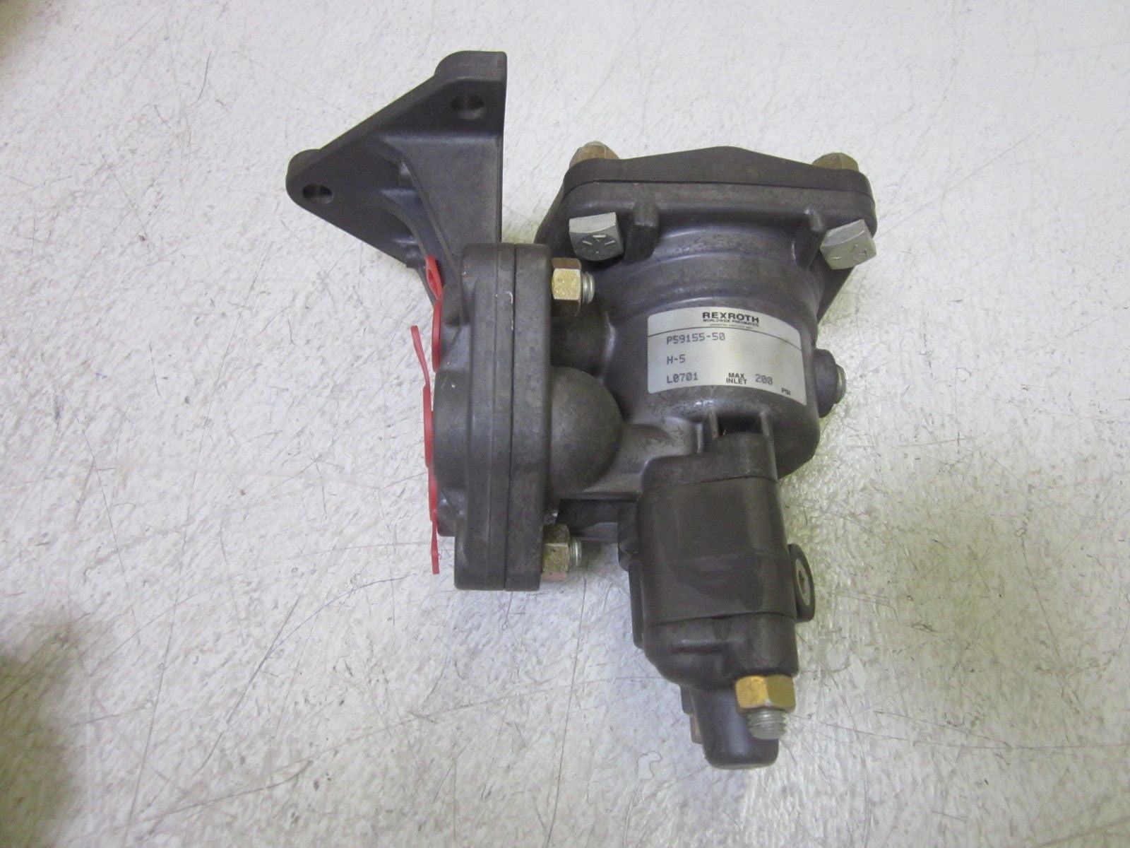 REXROTH P5915550 200PSI PNEUMATIC CYLINDER *NEW IN BOX*