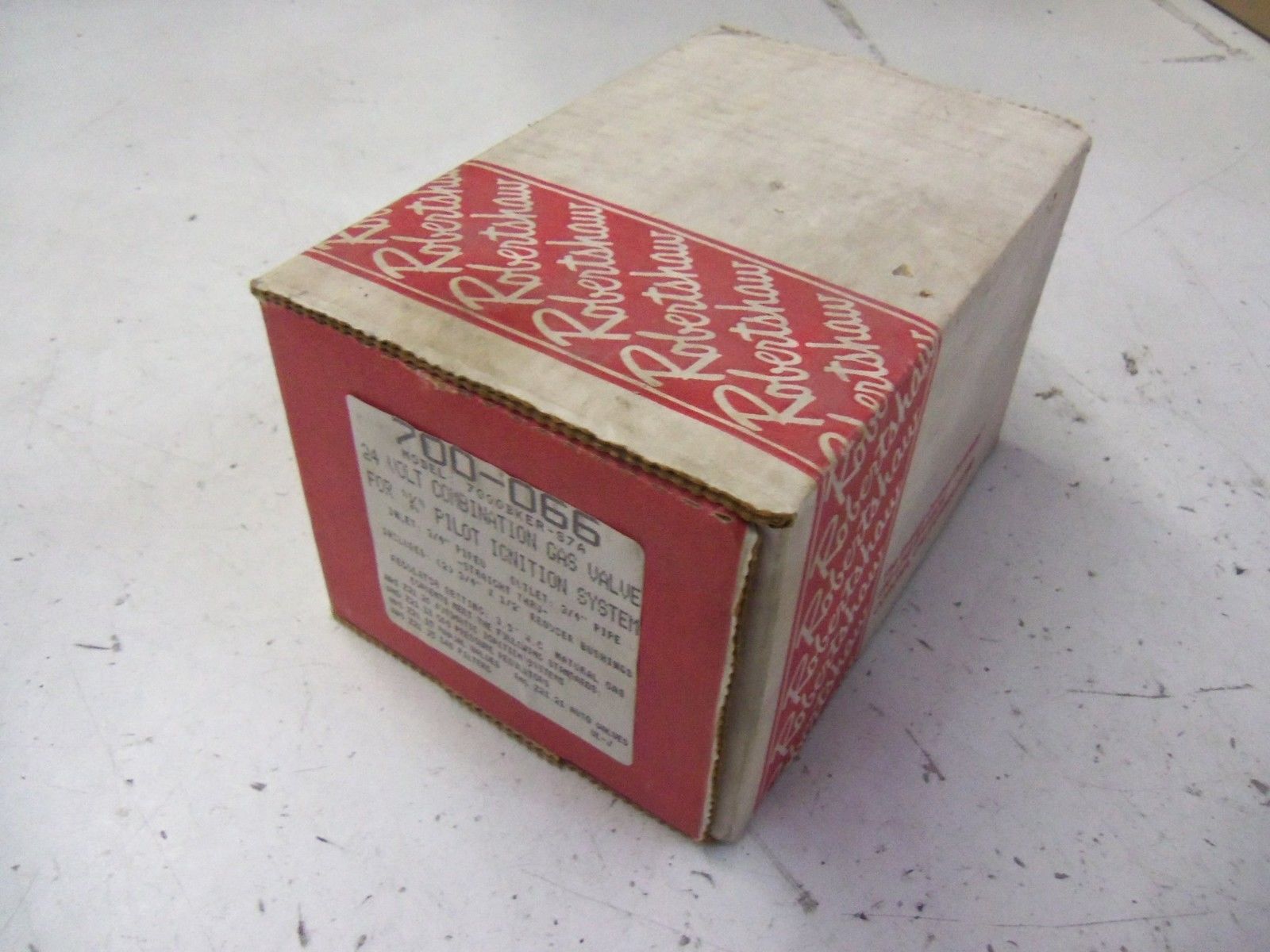 ROBERTSHAW 7000BKER-S7A  *NEW IN BOX*