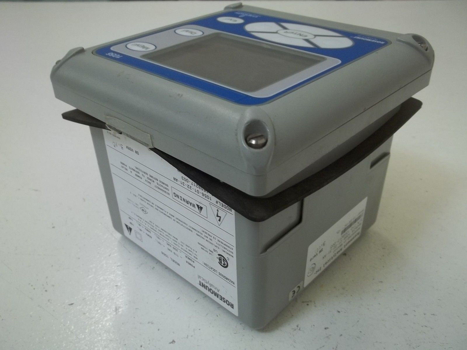 ROSEMOUNT 1056-01-22-31-AN ANALYTICAL CONTROLLER *USED*