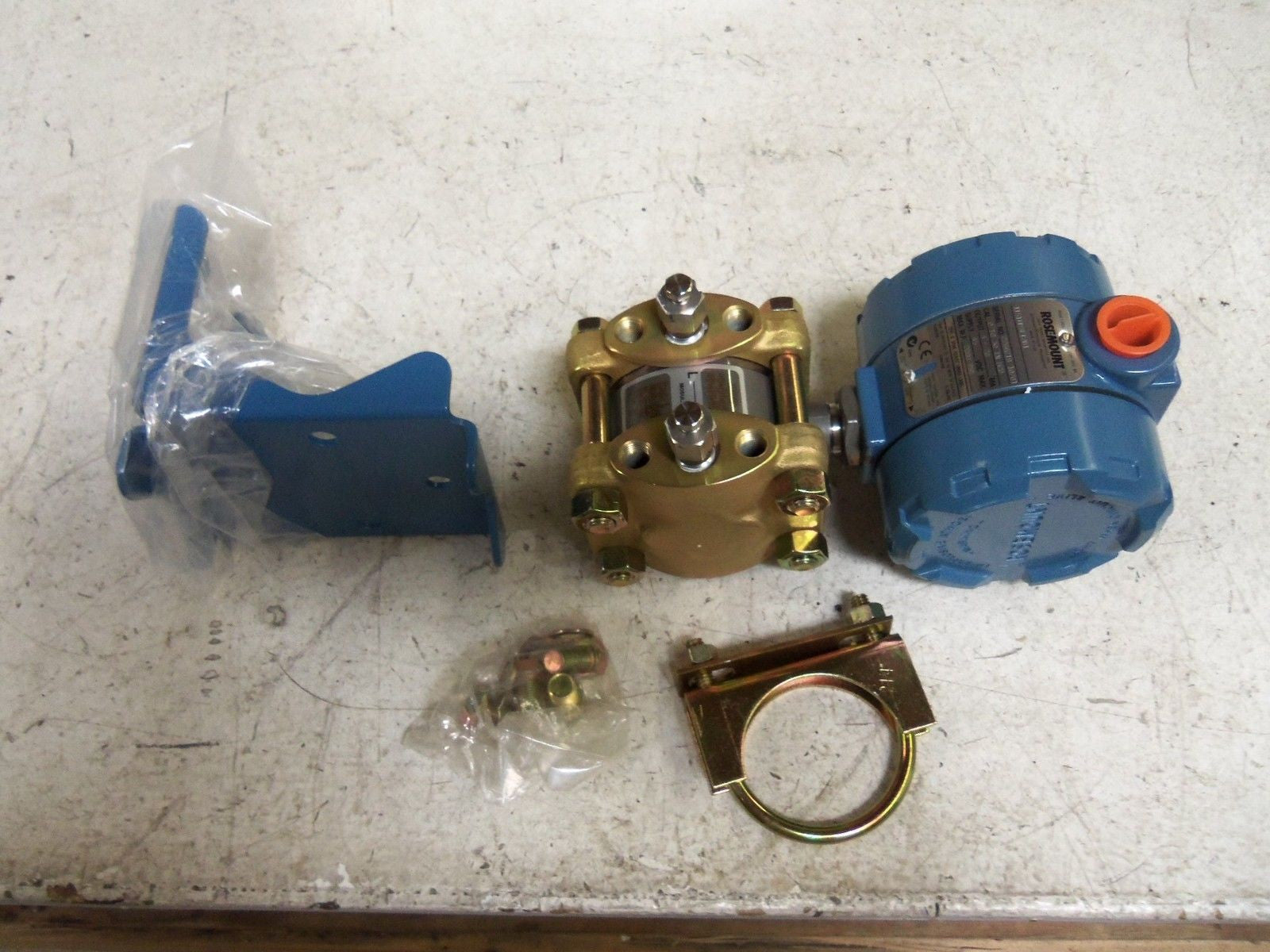 ROSEMOUNT 1151DP3E12B1 PRESSURE TRANSMITTER *NEW IN BOX*