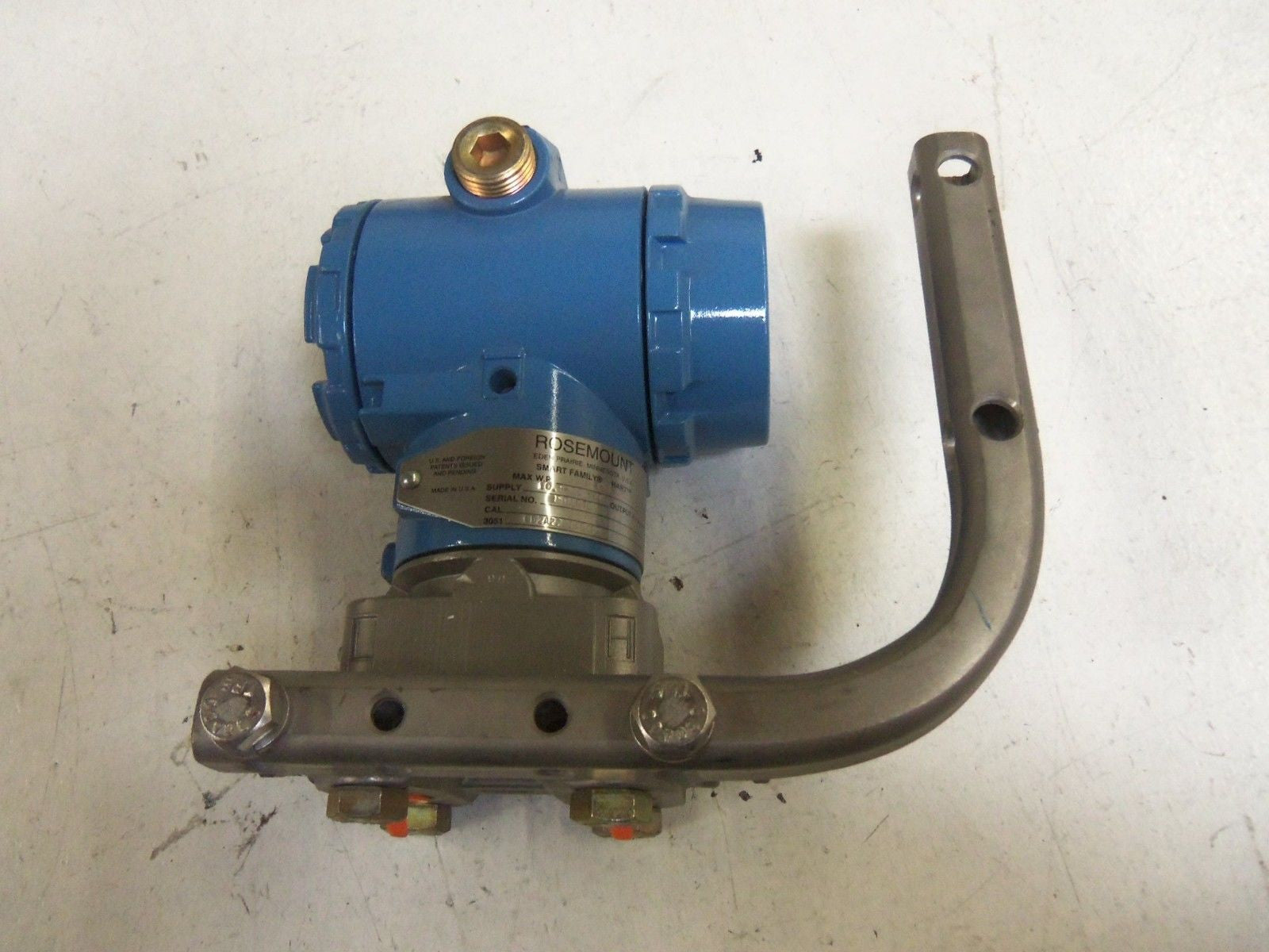 ROSEMOUNT 3051CD2A22A1AB4M5 PRESSURE TRANSMITTER *NEW NO BOX*