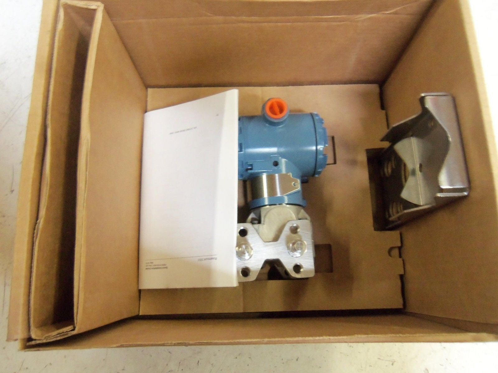 ROSEMOUNT 3051CG3A02A1AH2E5BCL4M5 TRANSMITTER *NEW IN BOX*