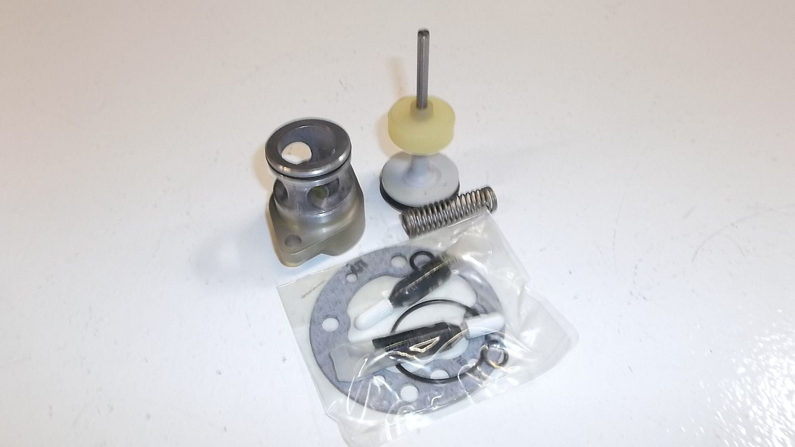 ROSS VALVE BODY KIT 499K87 *NEW IN BOX*