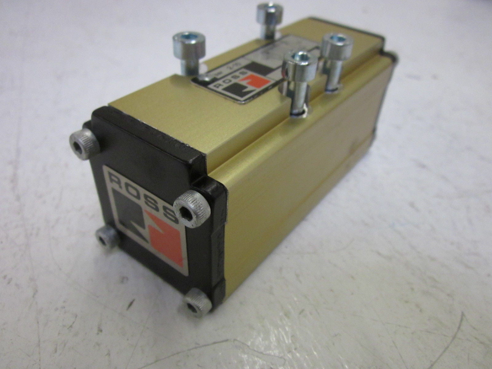 ROSS W6056B2417 *NEW NO BOX*