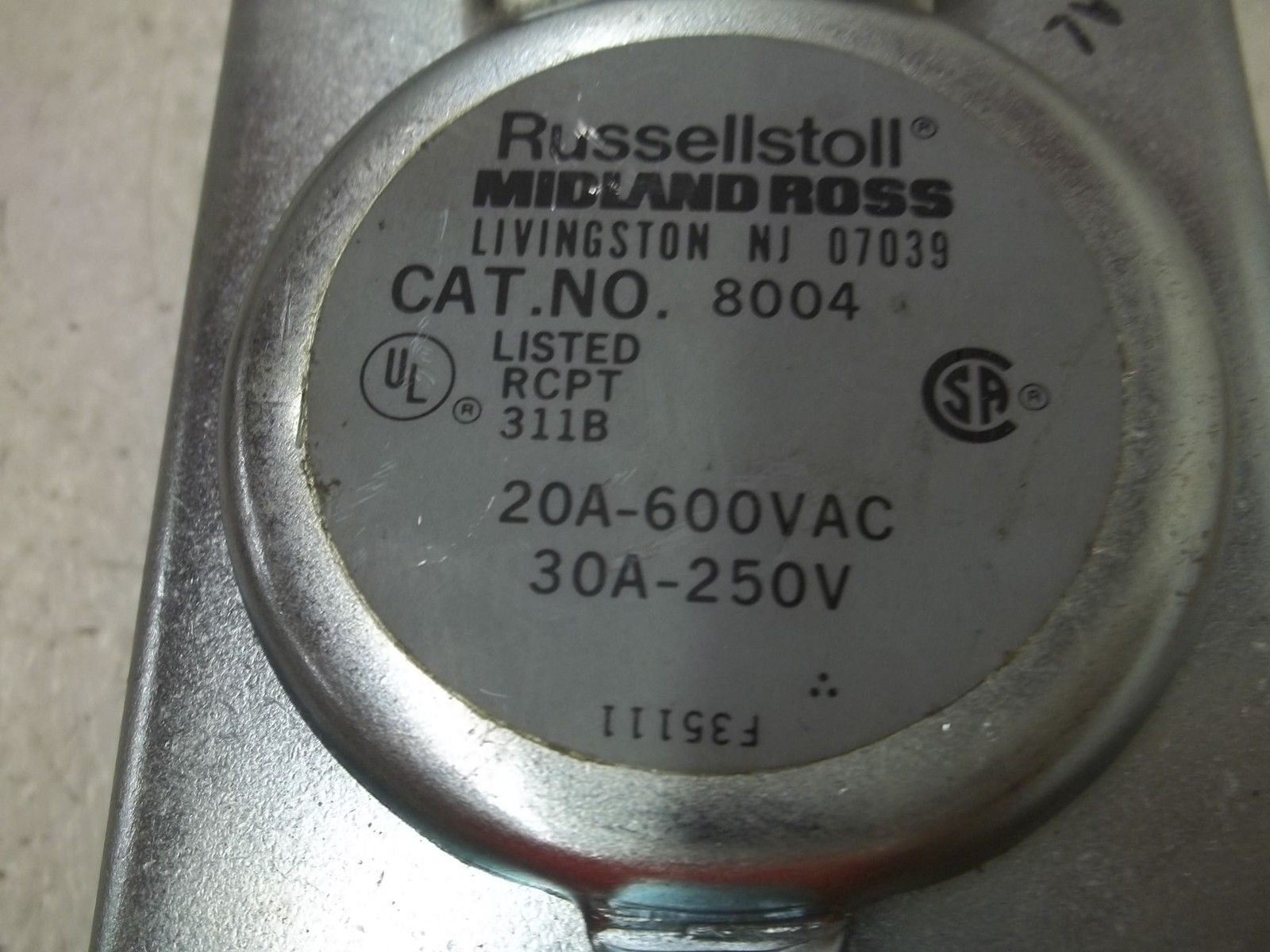 RUSSELLSTOLL 8004 RECEPTACLE *USED*