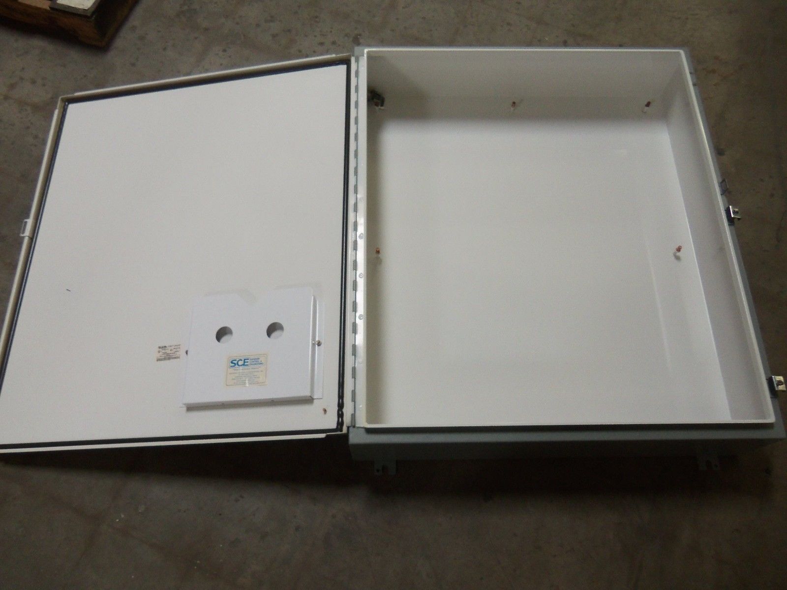 SCE SCE-423608LP ENCLOSURE *NEW NO BOX*