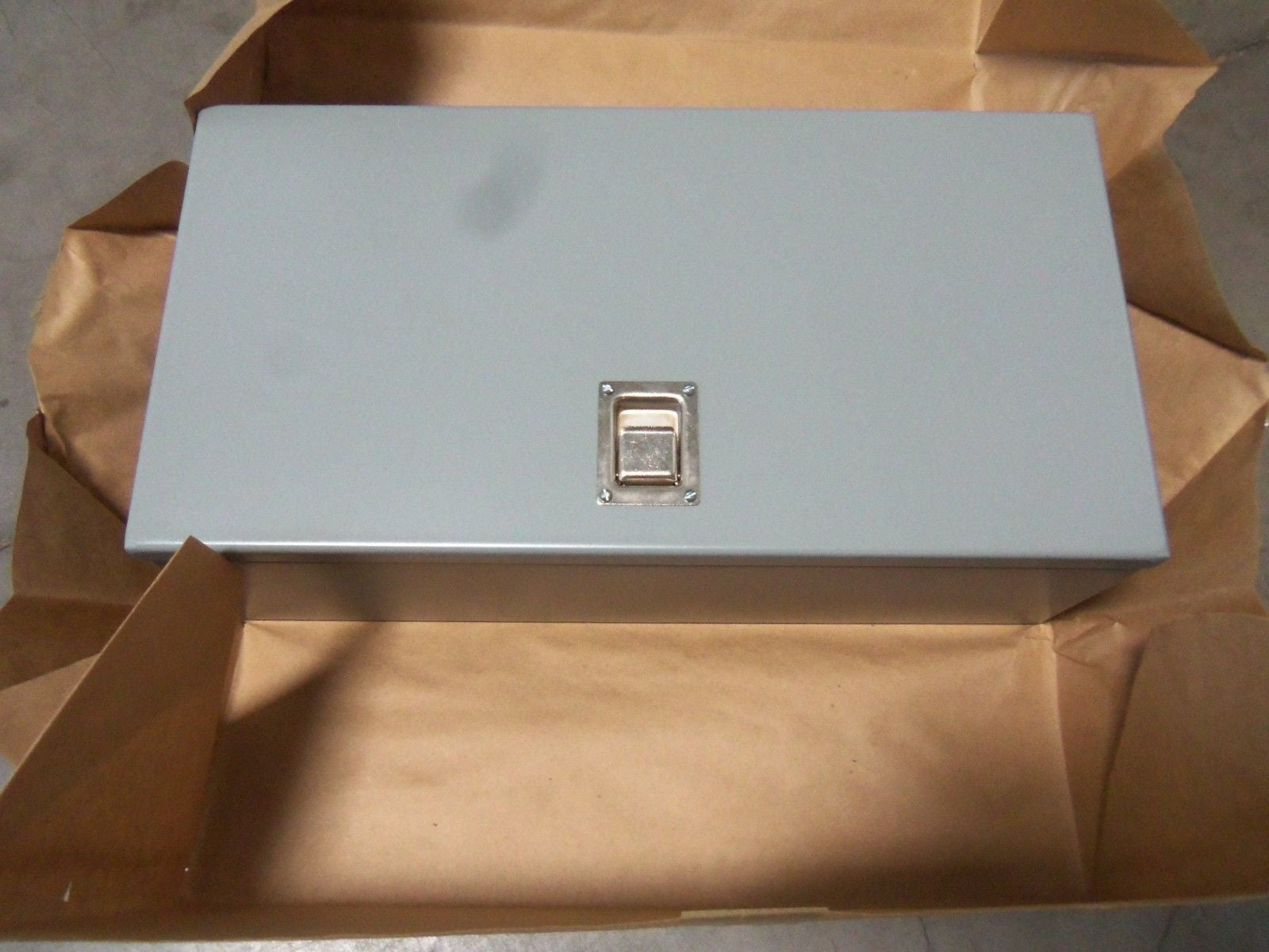 SCHAEFER SPN1-10206 ENCLOSURE *NEW IN BOX*
