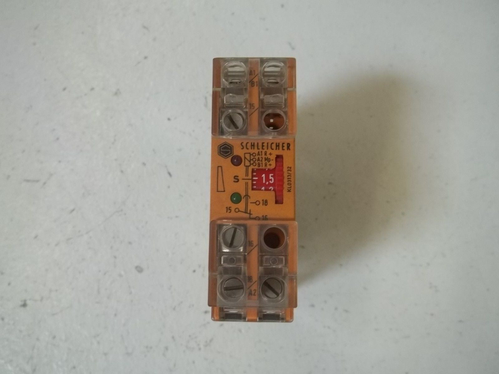 SCHLEICHER KZT 310 RELAY 110-127V 1,5-30S *USED*