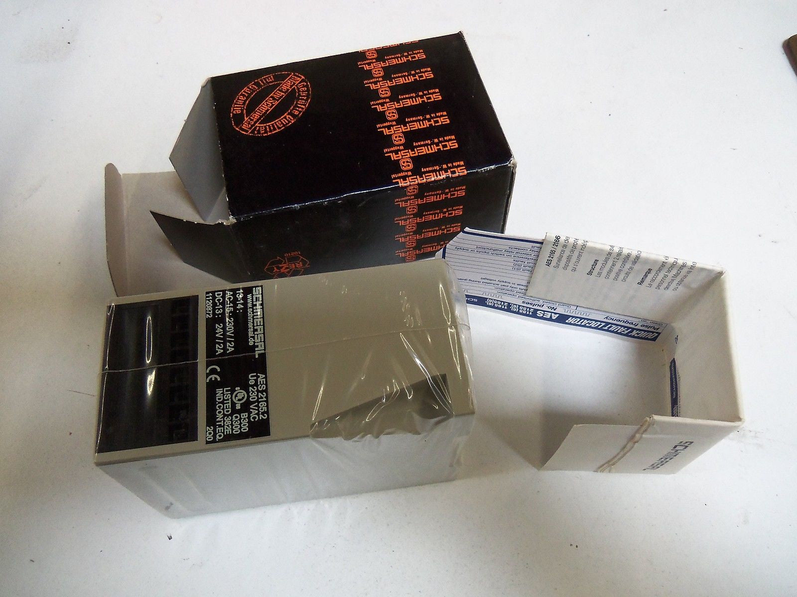 SCHMERSAL AES 2165.2 *NEW IN BOX*