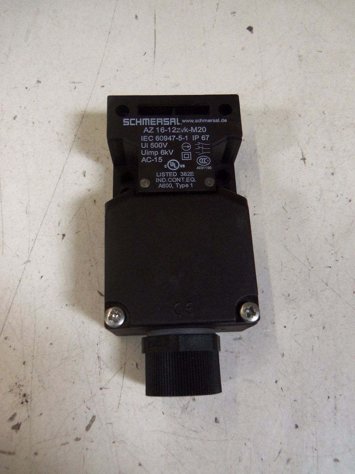 SCHMERSAL AZ 16-12zvk-M20   *NEW NO BOX*