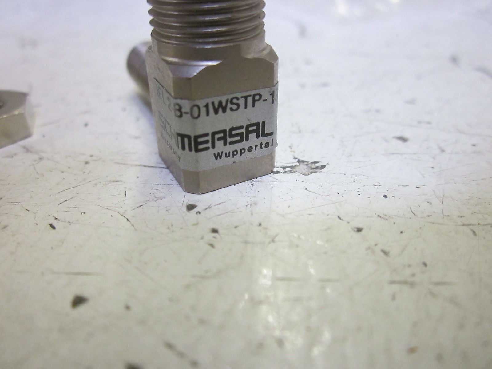 SCHMERSAL IFL 2-8-01WSTP-1925 PROXIMITY SWITCH *NEW IN A BAG*