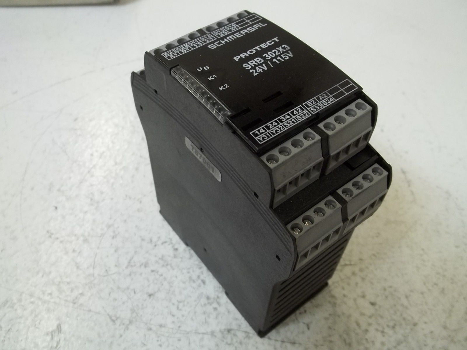 SCHMERSAL SRB302X3-24/115V *NEW IN BOX*