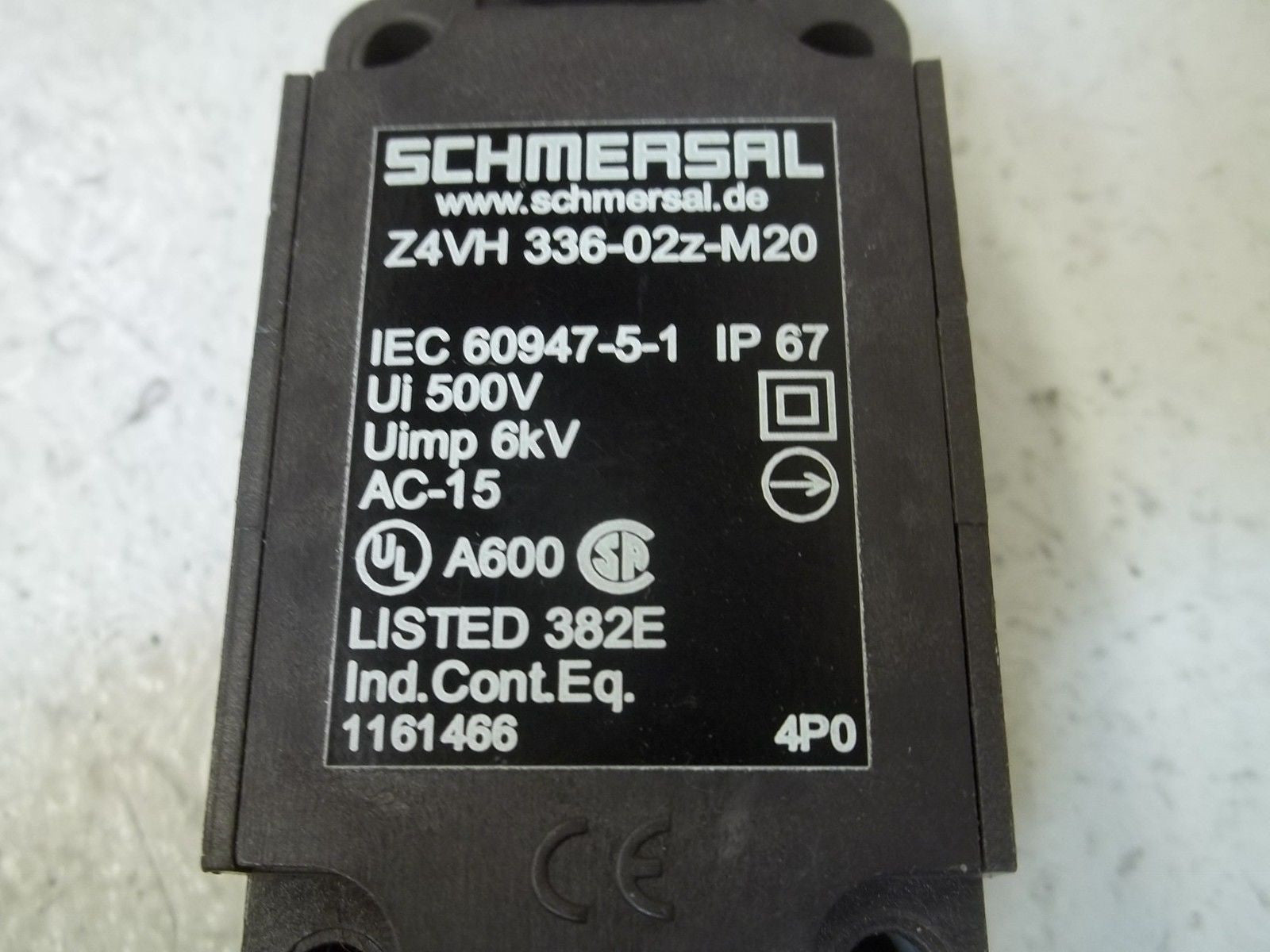 SCHMERSAL Z4VH336-02Z-M20 ROLLER LEVEL LIMIT SWITCH *NEW NO BOX*