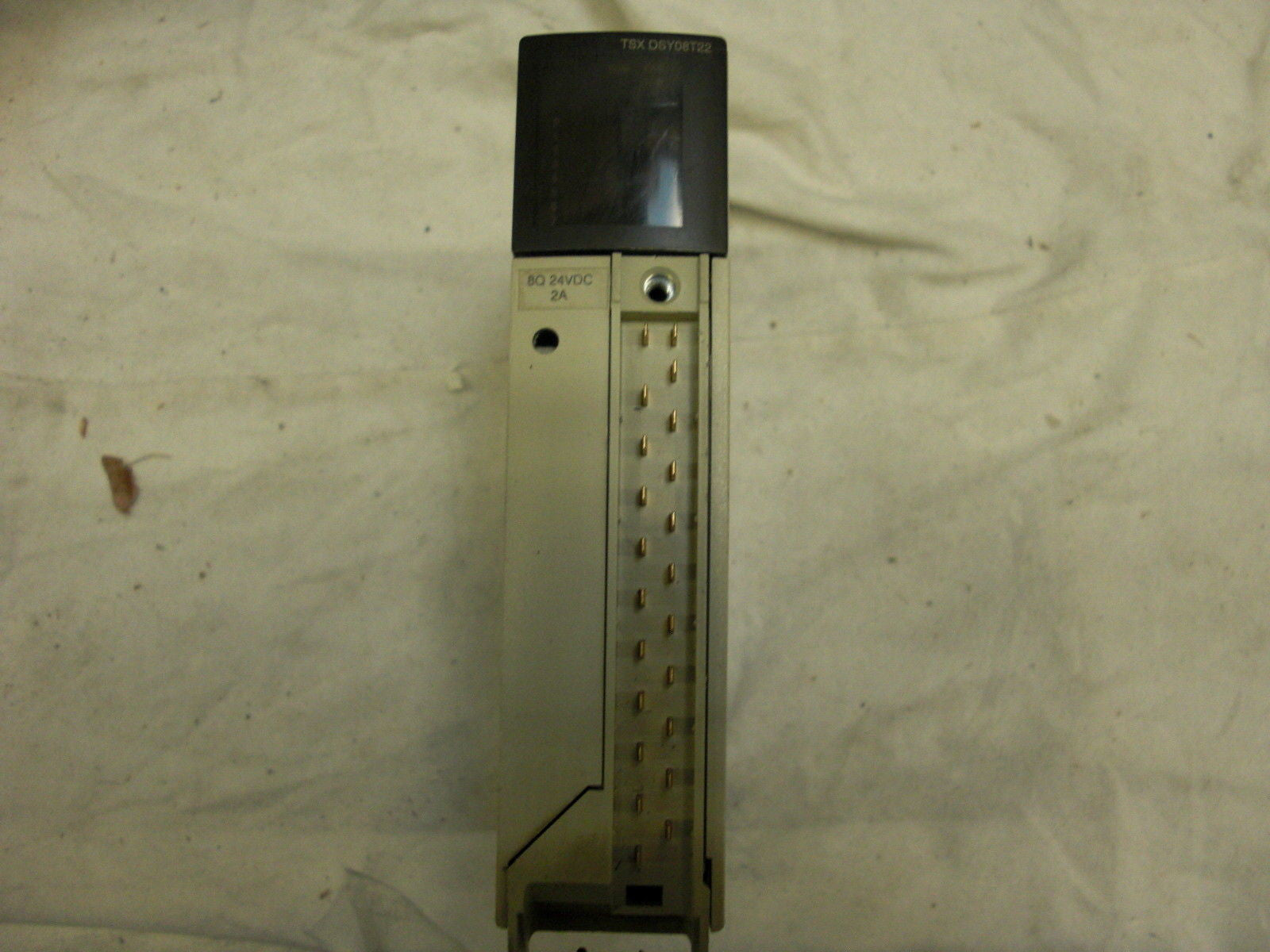 SCHNEIDER AUTOMATION TSXDSY08T22 *USED*