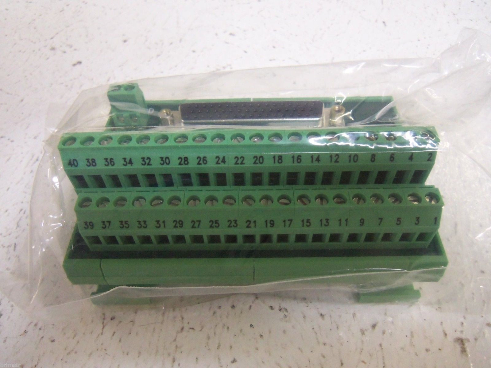 SCHNEIDER MODICON CABLEFAST 140CFA04000 UNIVERSAL WIRING BLOCK *FACTORY SEALED*