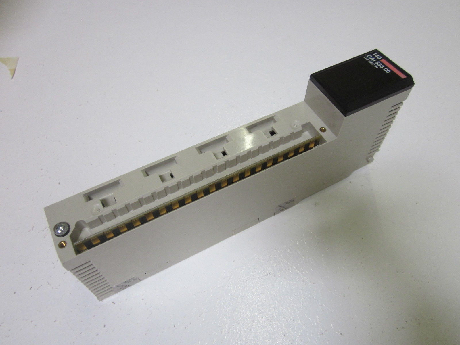 SCHNEIDER AUTOMATION 140 DAI 553 00 AC INPUT MODULE 115V 4X8 *used*