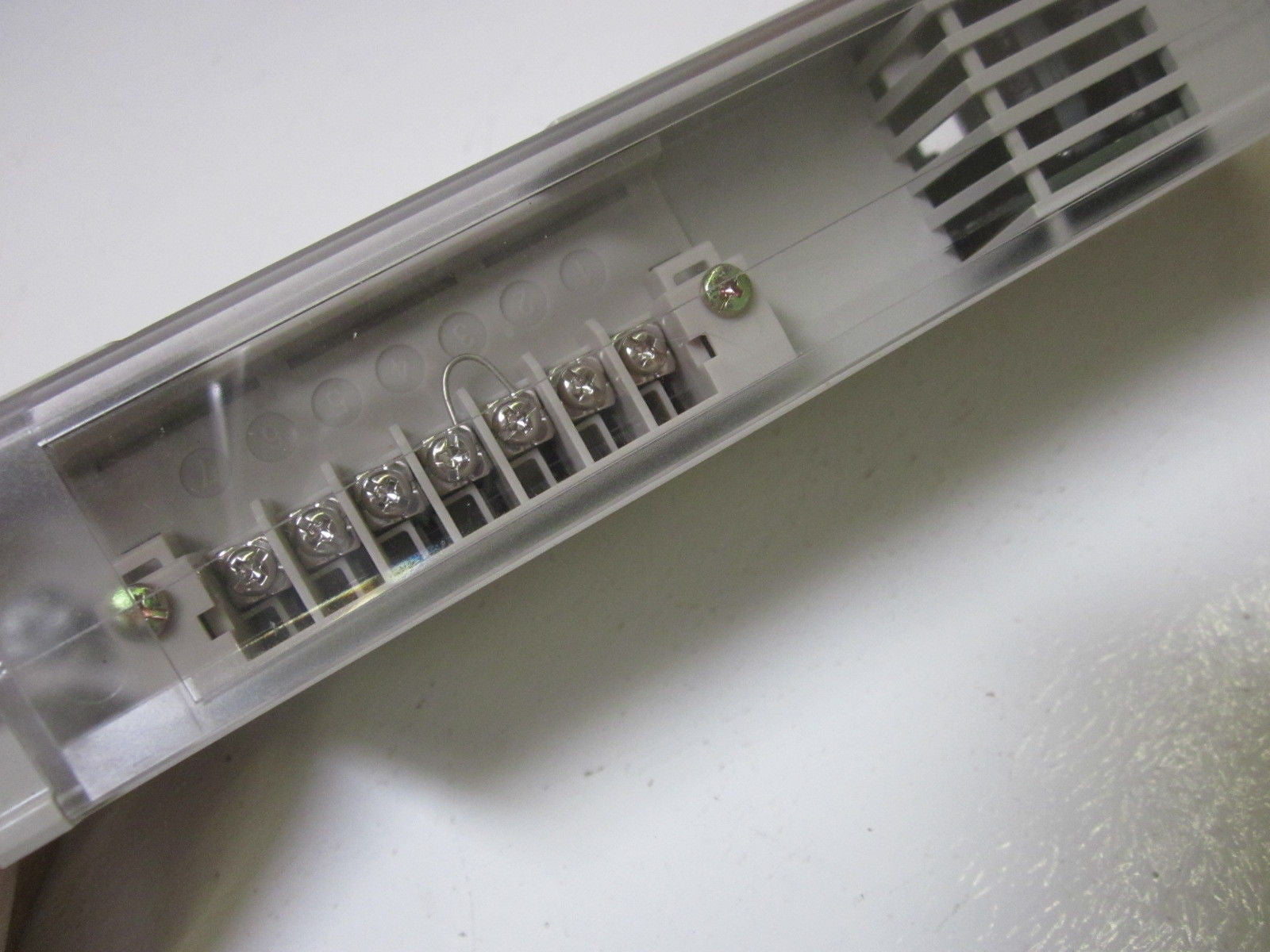 SCHNEIDER AUTOMATION 140 CPS 111 00 PS 115/230VAC *USED*