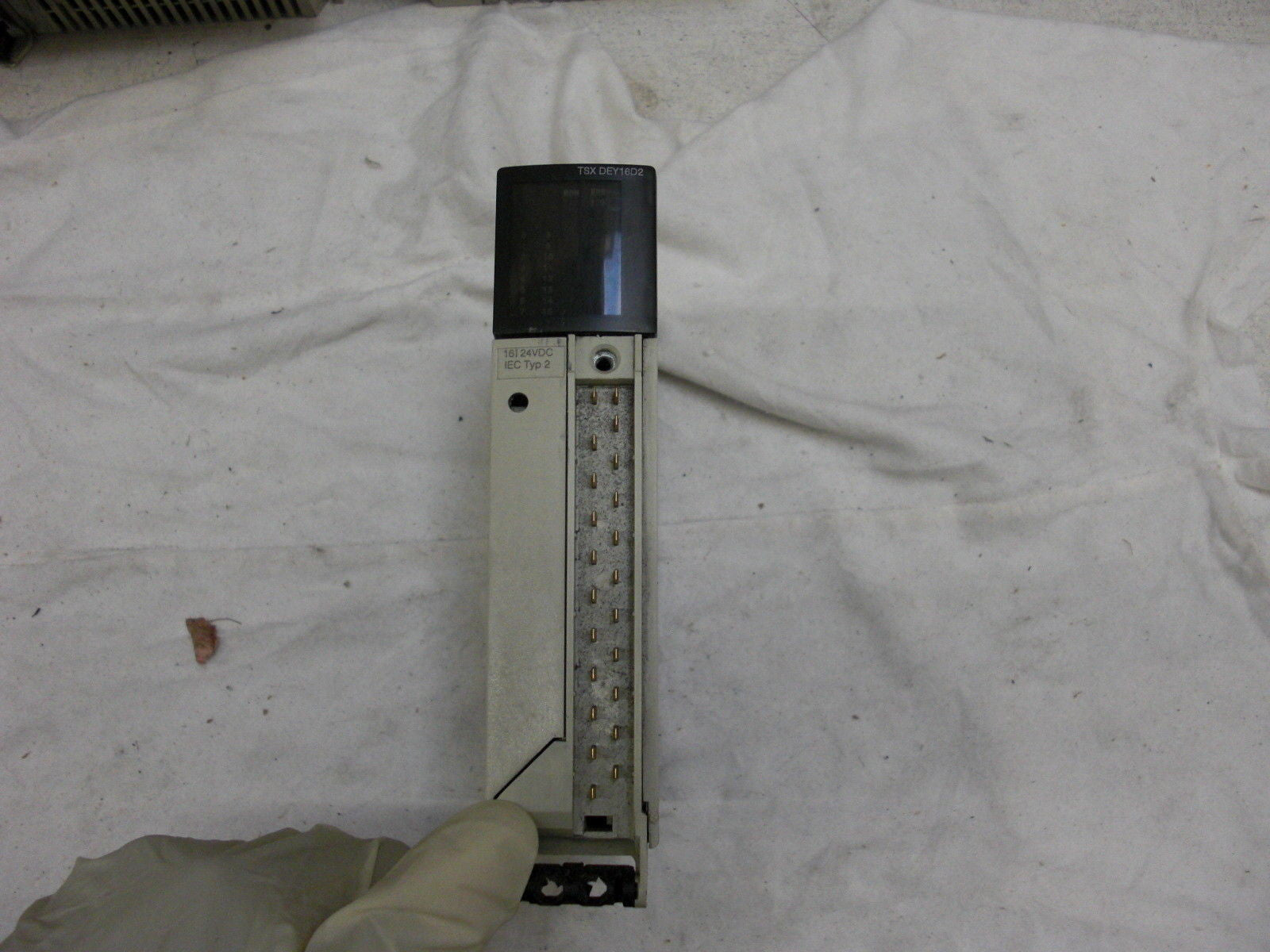 SCHNEIDER AUTOMATION TSXDEY16D2 *USED*