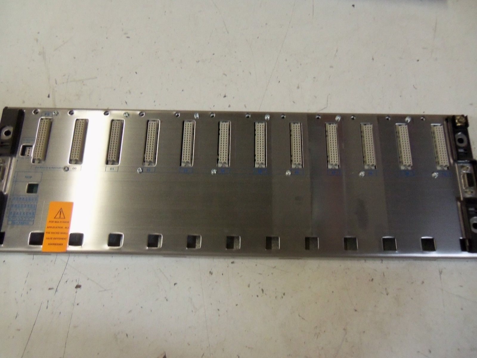 SCHNEIDER AUTOMATION TSXRKY12EX 12 SLOT CHASSIS *USED*