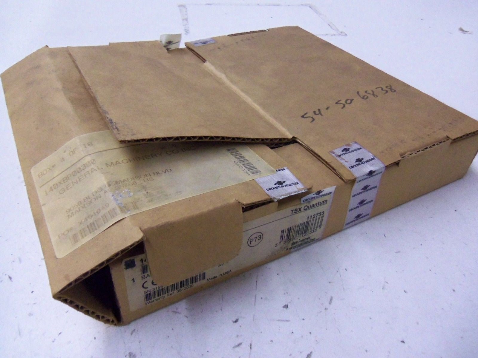 SCHNEIDER TSX QUANTUM 140XBP00300 *NEW IN BOX*