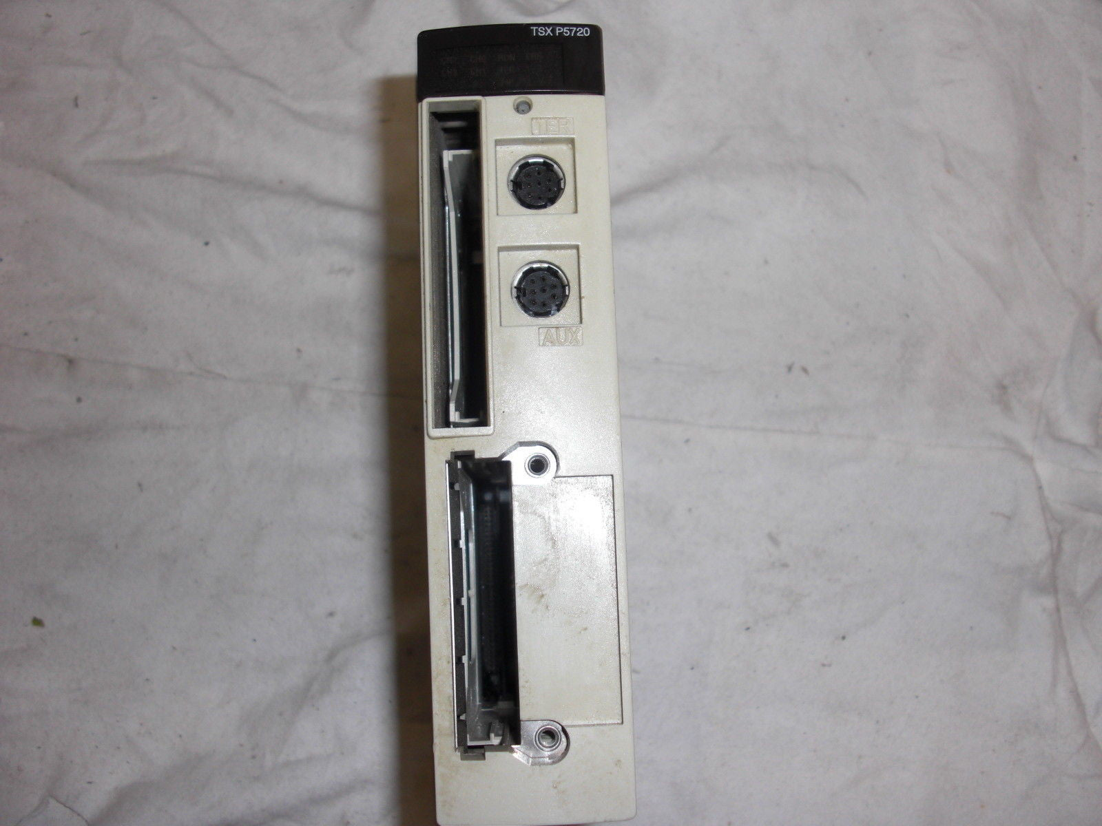 SCHNEIDER AUTOMATION TSXP5720 *USED*