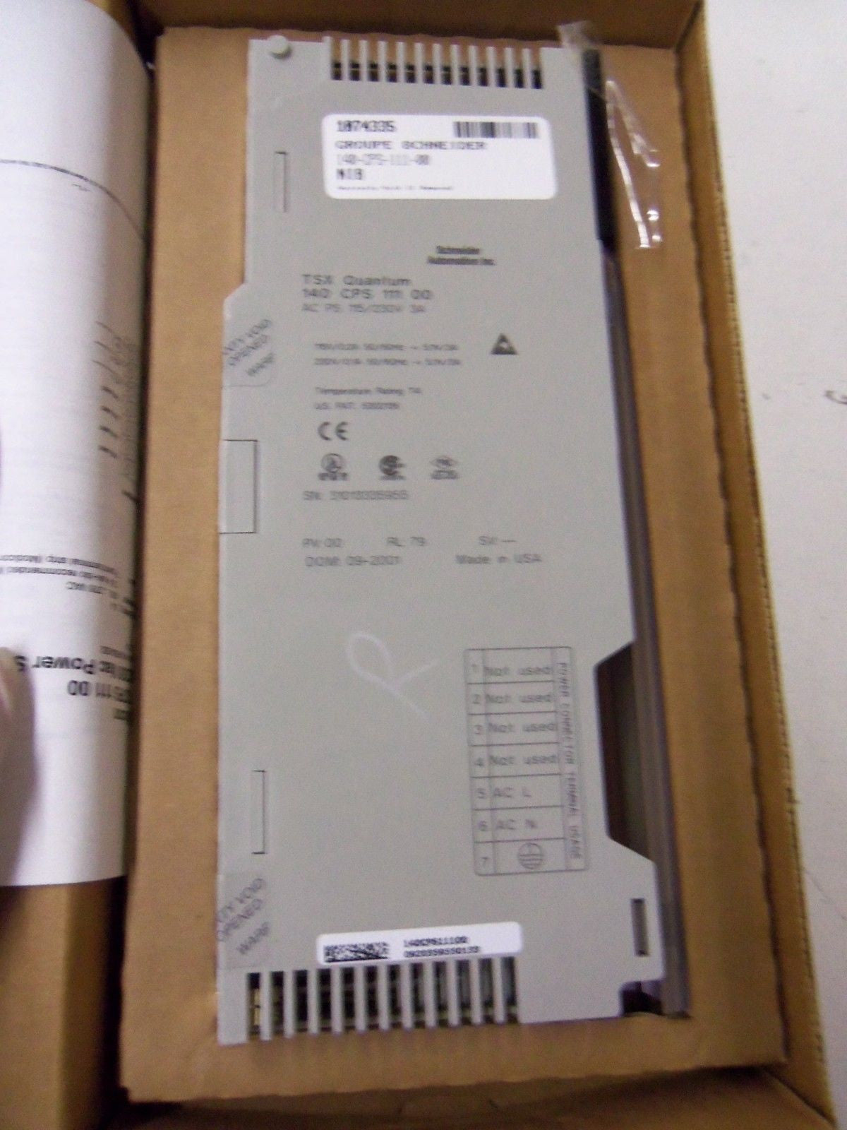 SCHNEIDER AUTOMATION 140 CPS 111 00 *NEW IN BOX*
