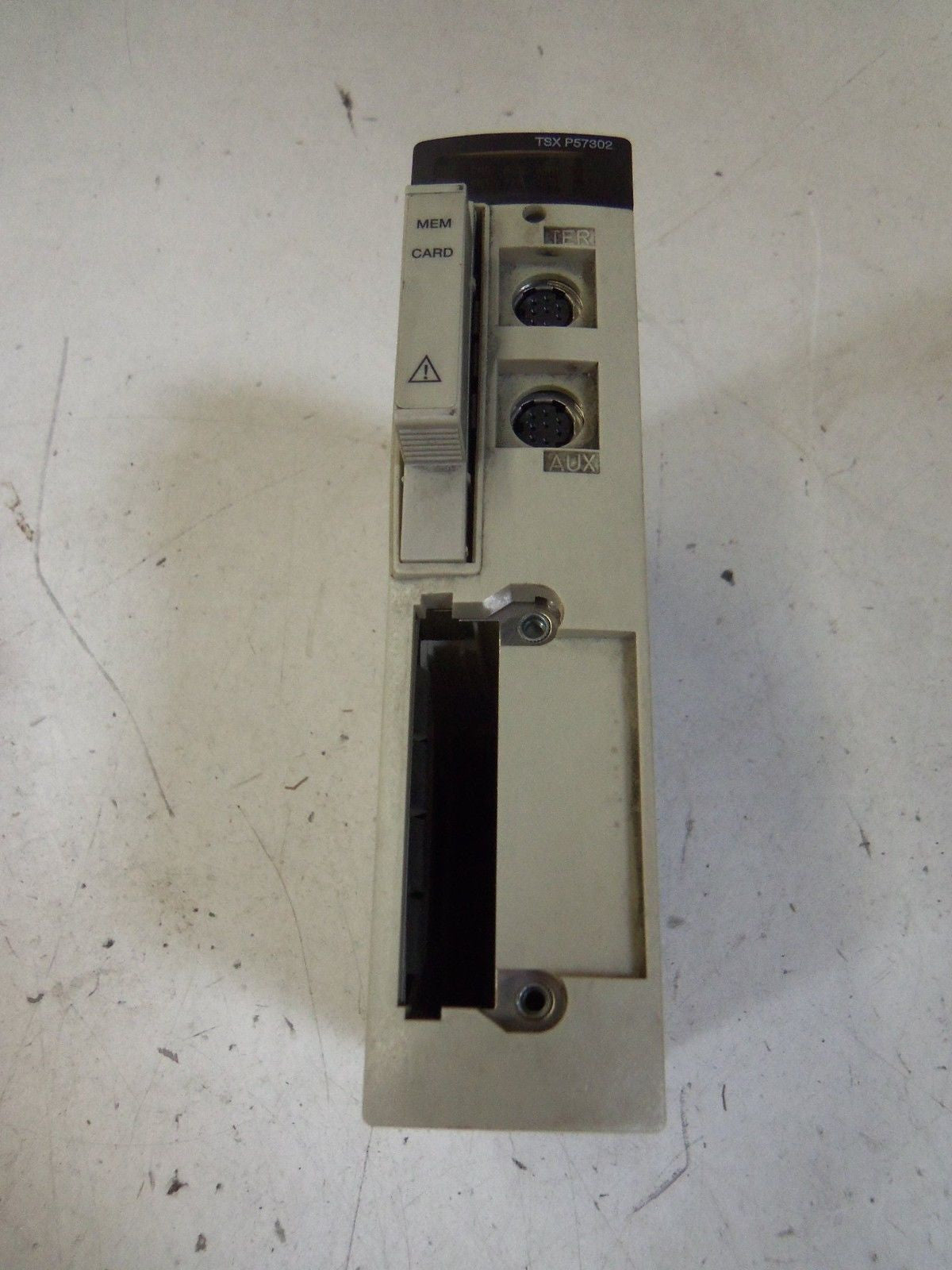 SCHNEIDER AUTOMATION TSXP57302 *USED*