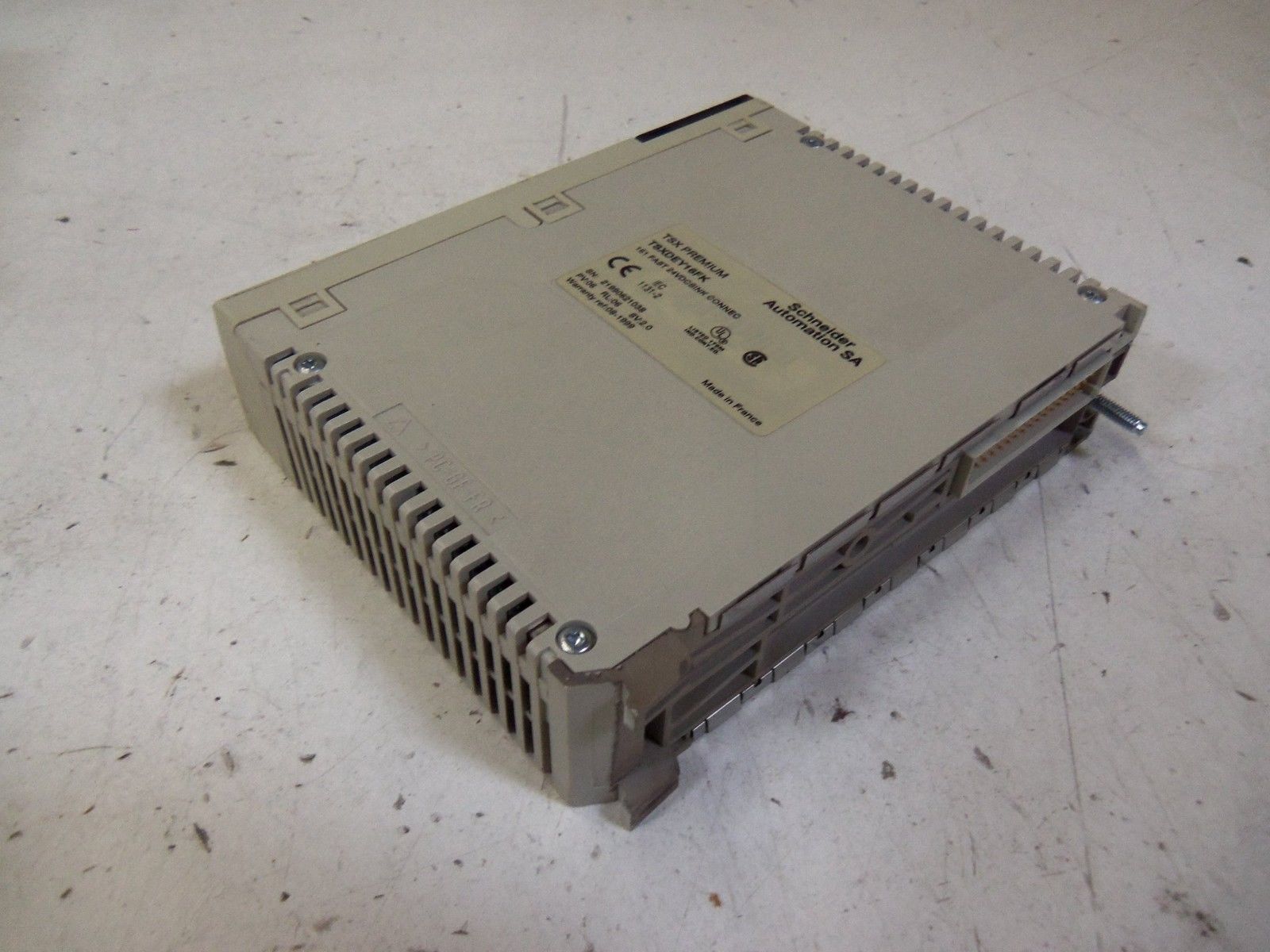 SCHNEIDER AUTOMATION TSXDEY16FK *USED*
