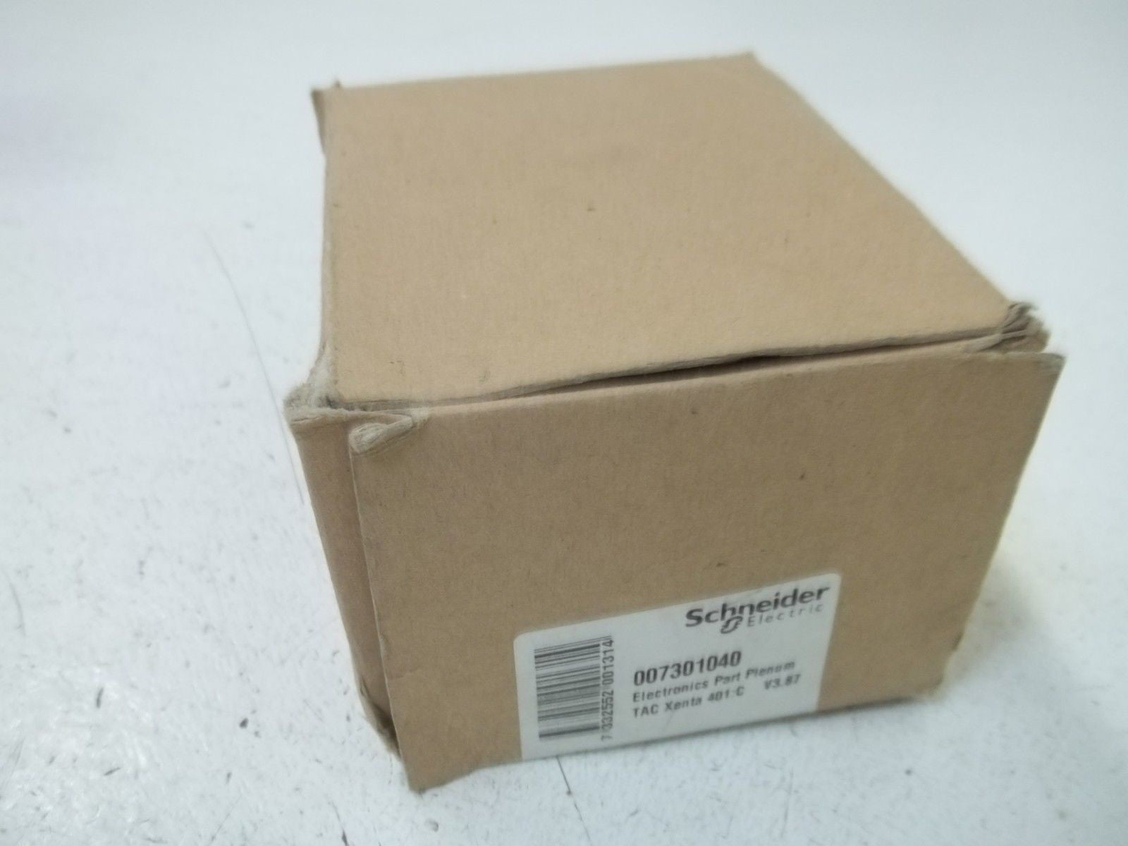 SCHNEIDER ELE. 007301040 I/O MODULE 15 POINT DIGITAL XENTA 40:1C*NEW IN BOX*