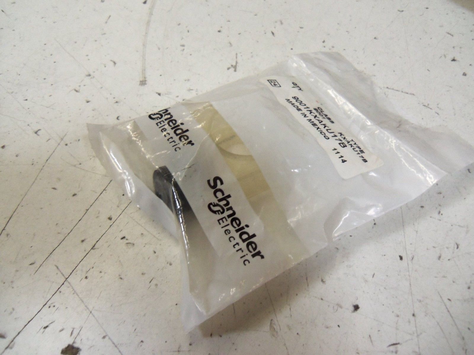 SCHNEIDER ELECTRIC 9001KXAKU17B *NEW IN FACTORY BAG*