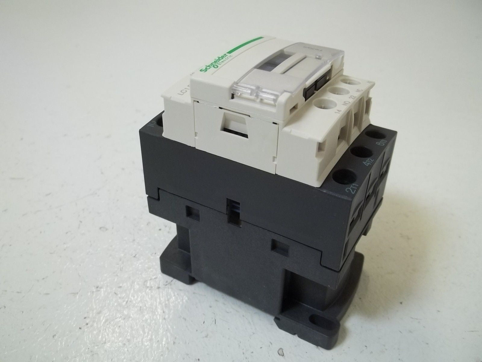 SCHNEIDER ELECTRIC LC1D18G7 CONTACTOR *NEW IN BOX*