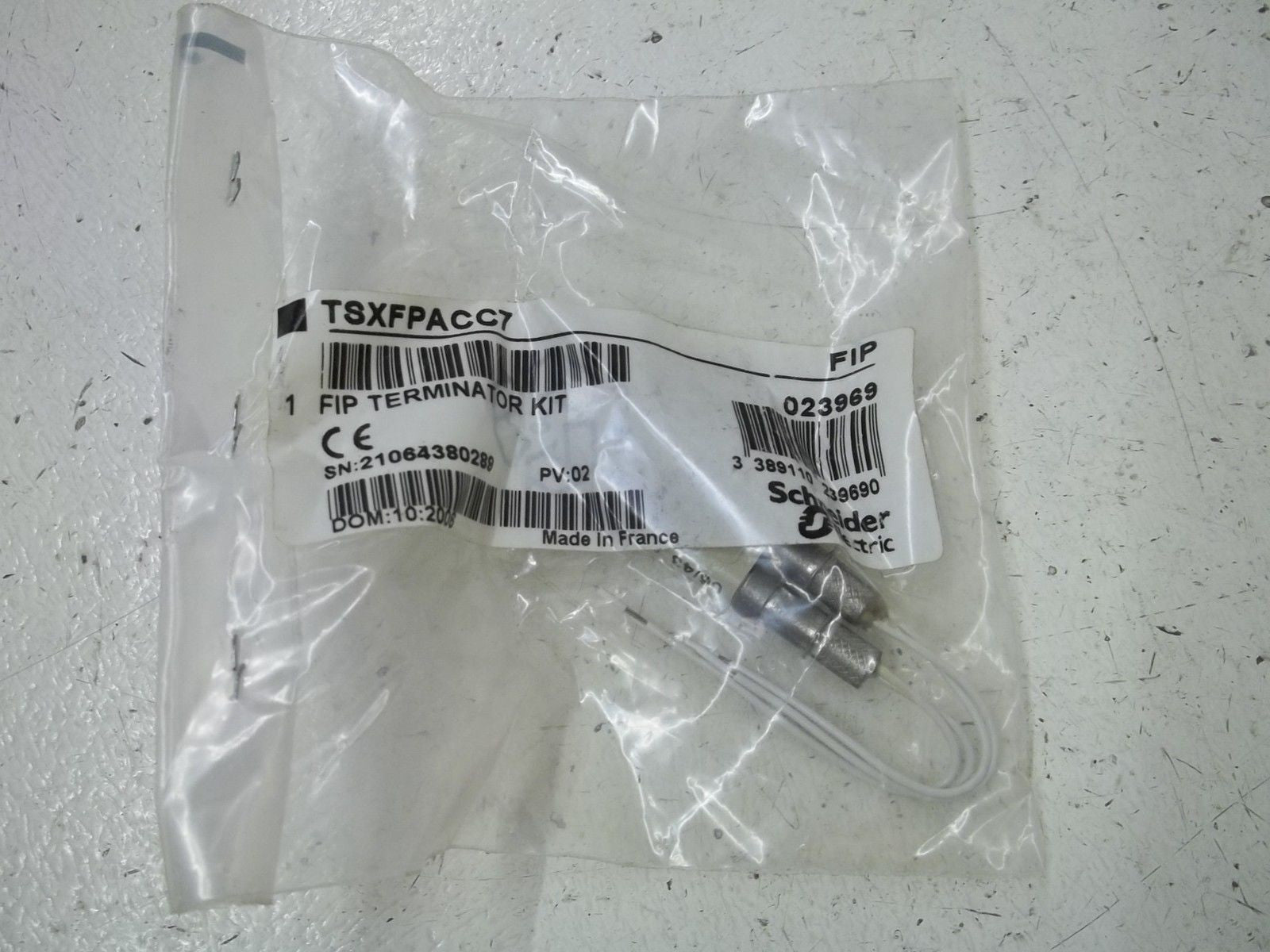 SCHNEIDER ELECTRIC TSXFPACC7 FIP TERMINATION KIT *NEW IN A BAG*