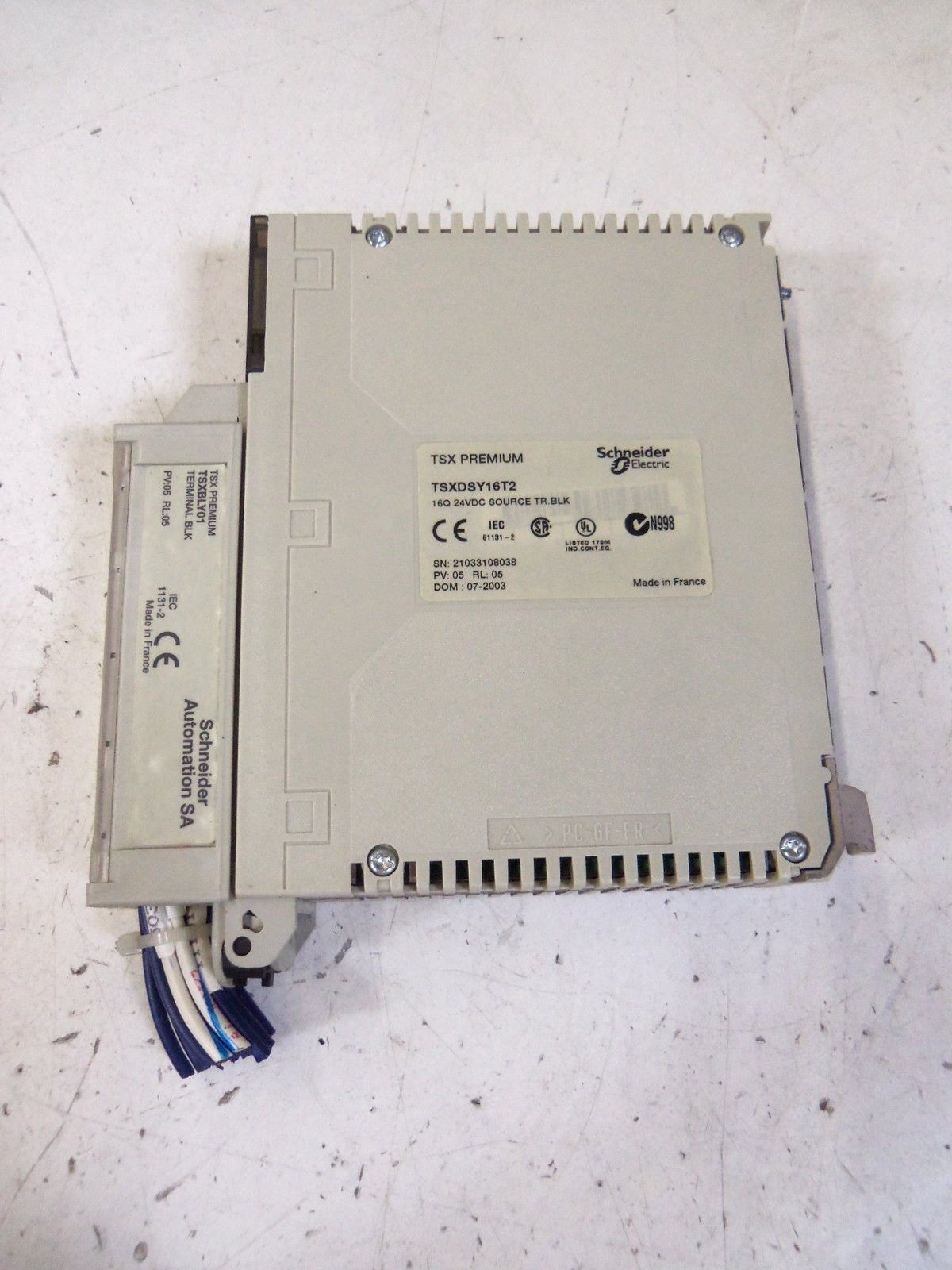 SCHNEIDER ELECTRIC TSXDSY16T2 / TSXBLY01 *USED*