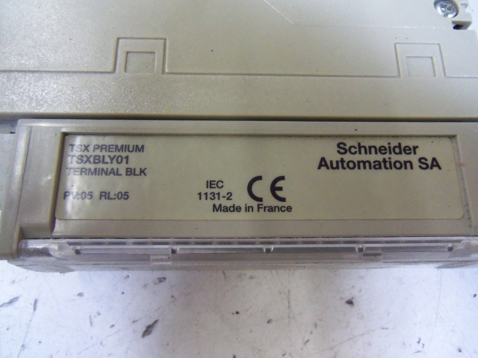 SCHNEIDER ELECTRIC TSXDSY16T2 / TSXBLY01 *USED*
