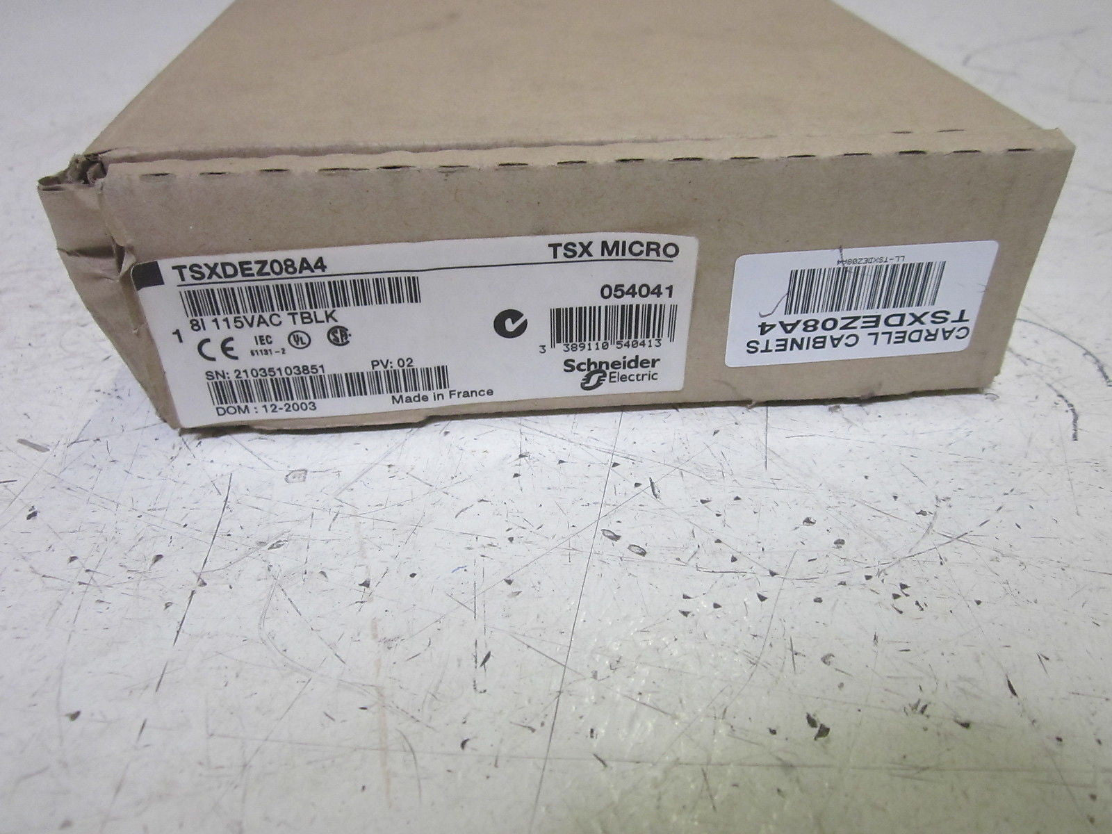 SCHNEIDER ELECTRIC TSXDEZ08A4 8I 115VAC TBLK *NEW IN BOX*
